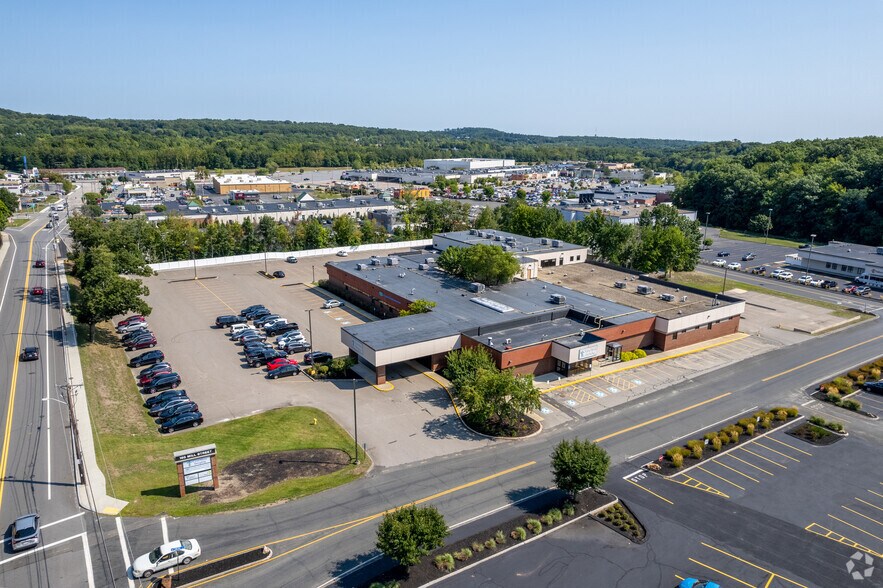 Primary Photo Of 165 Mill St, Leominster Medical For Lease
