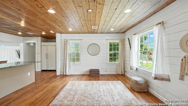 More Photos Of 105 NW River Rd, Martindale Specialty For Sale