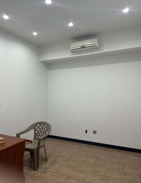 More Photos Of 163 Imlay St, Brooklyn Warehouse For Lease