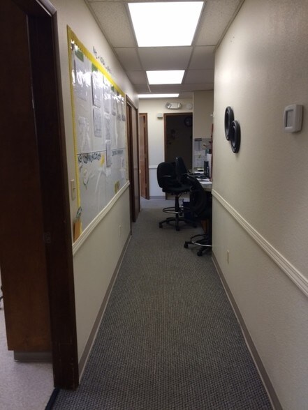 More Photos Of 17175 SW Tualatin Valley Hwy, Beaverton Unknown For Lease