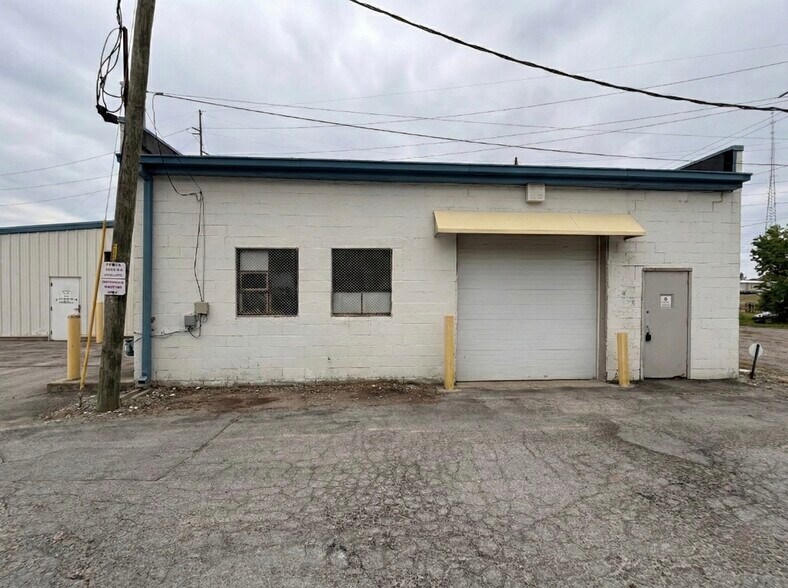 More Photos Of 1505 Southeastern Ave, Indianapolis Warehouse For Lease