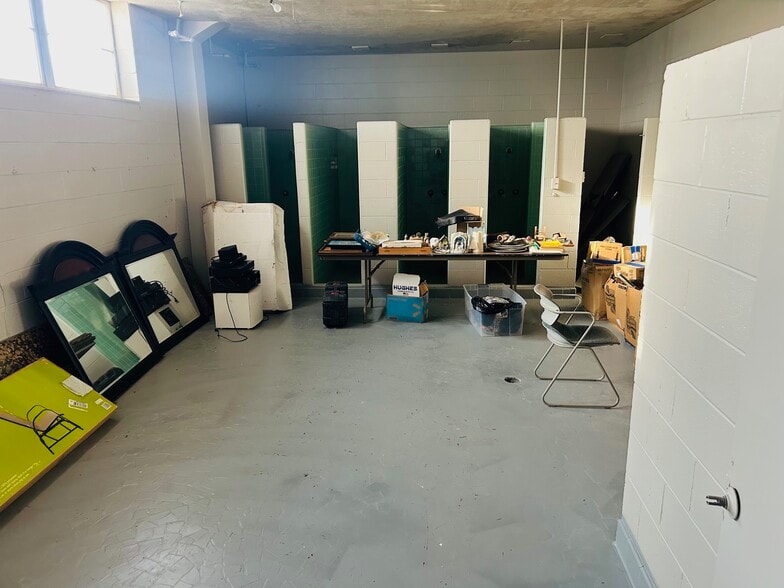 More Photos Of 2677 NC-903 Hwy, Stokes Sports And Entertainment For Sale