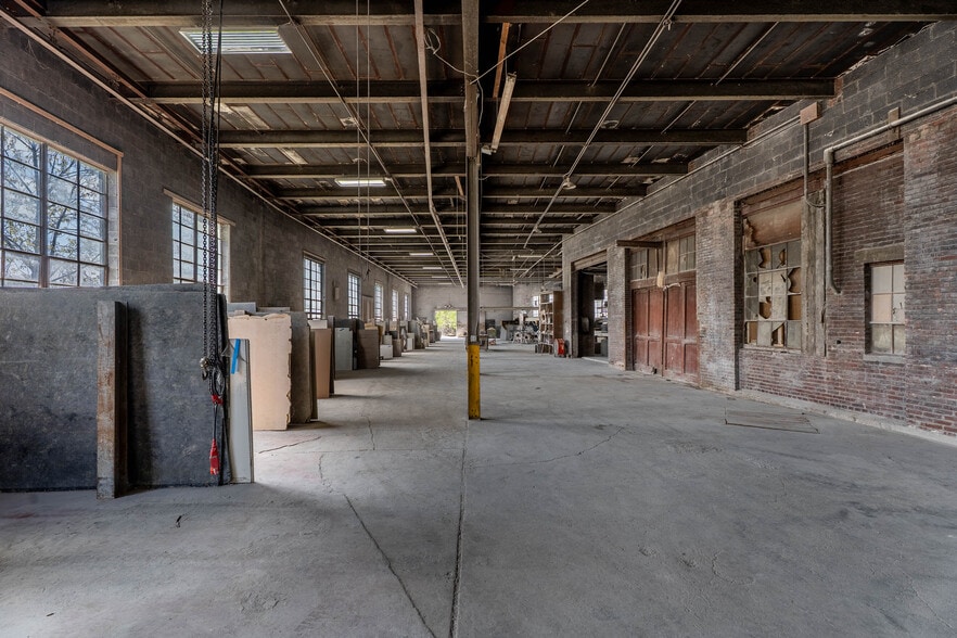 More Photos Of 1085 E Delavan Ave, Buffalo Warehouse For Sale