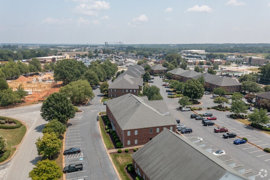 More Photos Of 3453 Pelham Rd, Greenville Office For Lease