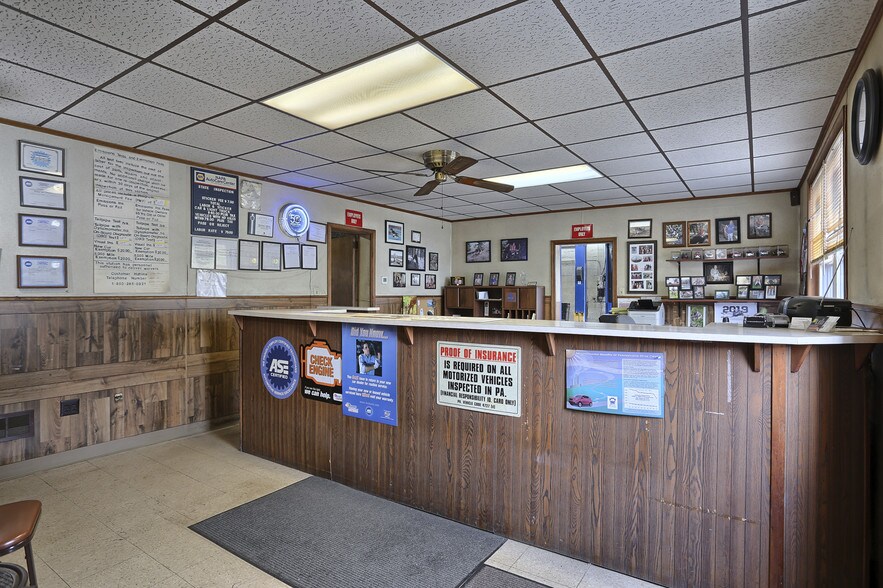More Photos Of 270 E Lehman St, Lebanon Auto Repair For Sale