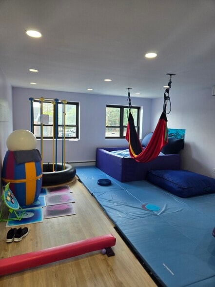 More Photos Of 145 Commack Rd, Commack Medical For Lease