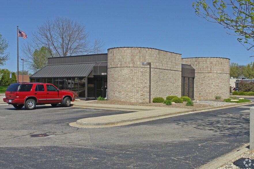 More Photos Of 6511 28th St SE, Grand Rapids Bank For Sale