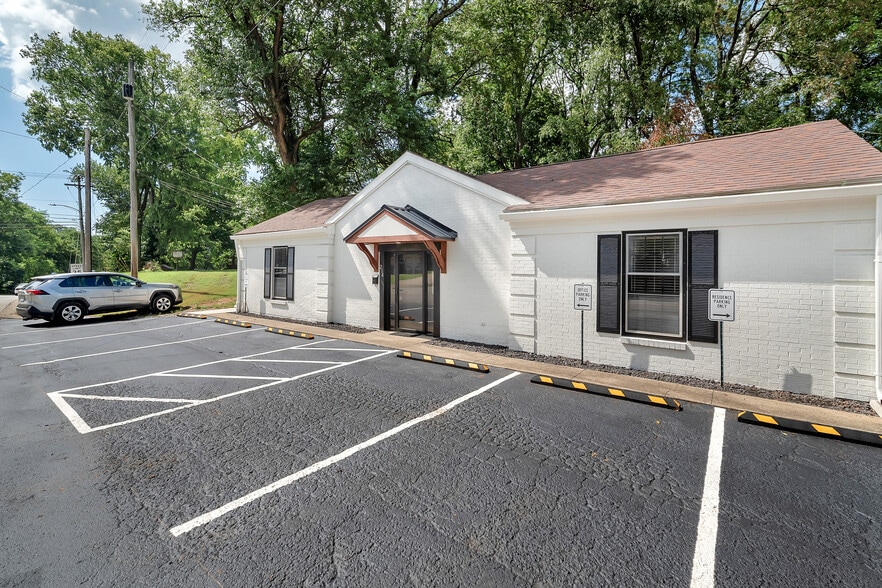 More Photos Of 214 Templin Ave, Bardstown Office Residential For Lease