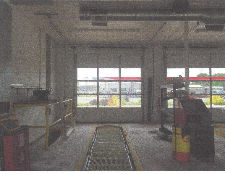 More Photos Of 1004 Washington Blvd, Belpre Carwash For Sale