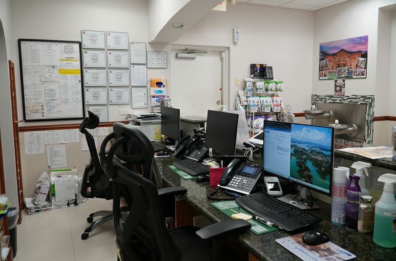 More Photos Of 9400 NW 58th St, Miami Veterinarian Kennel For Lease