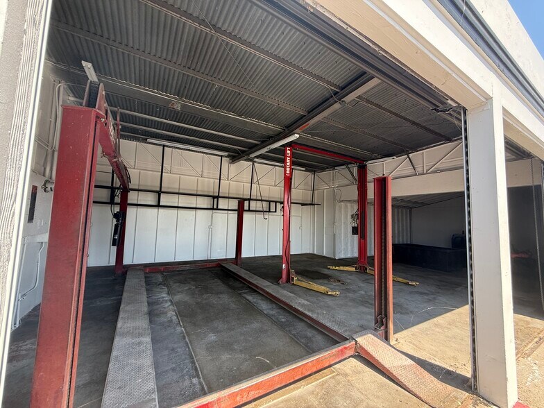 More Photos Of 3612 Oro Dam Blvd E, Oroville Auto Repair For Sale