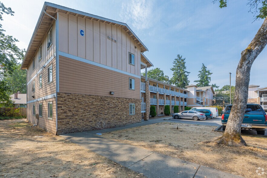 More Photos Of 1756 106th St S, Tacoma Apartments For Sale