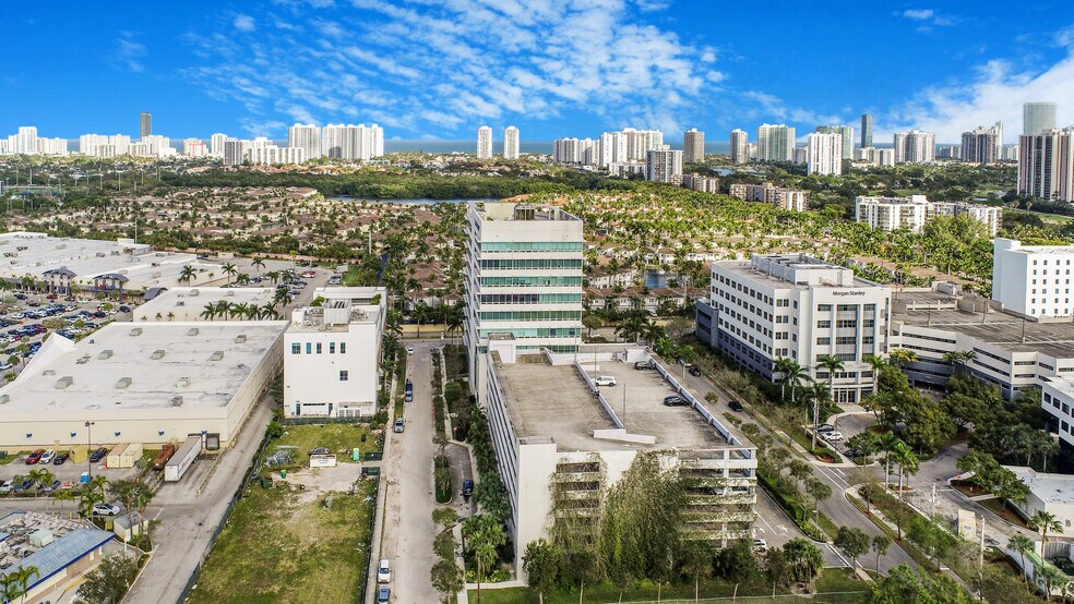 More Photos Of 20900 NE 30th Ave, Aventura Office Residential For Lease