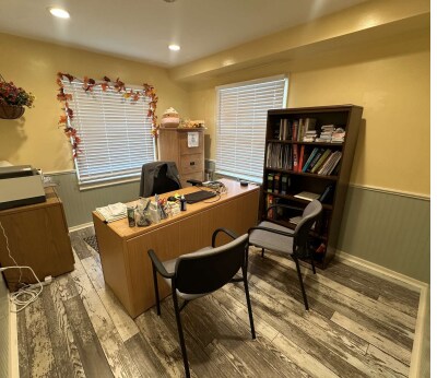 More Photos Of 598 Milwaukee Ave, Burlington Office For Sale