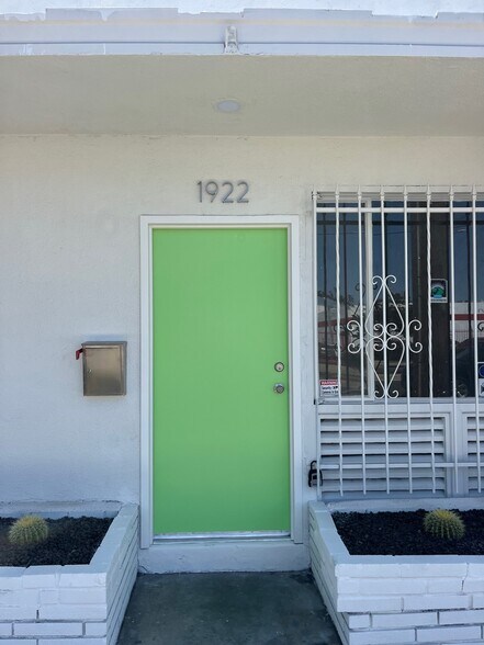 More Photos Of 1922 W Rosecrans Ave, Gardena Manufacturing For Lease