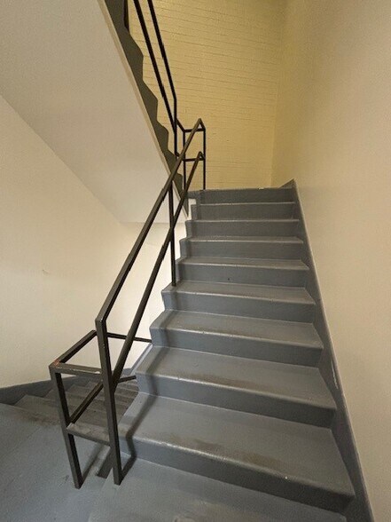 More Photos Of 18740 Ventura Blvd, Tarzana Medical For Lease