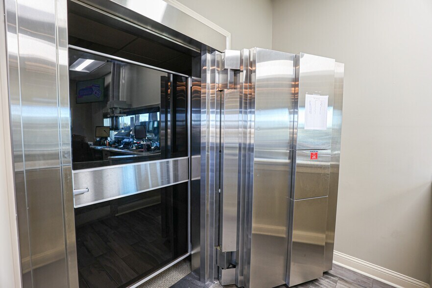 More Photos Of 1105 Octane Dr, Murray Office For Sale