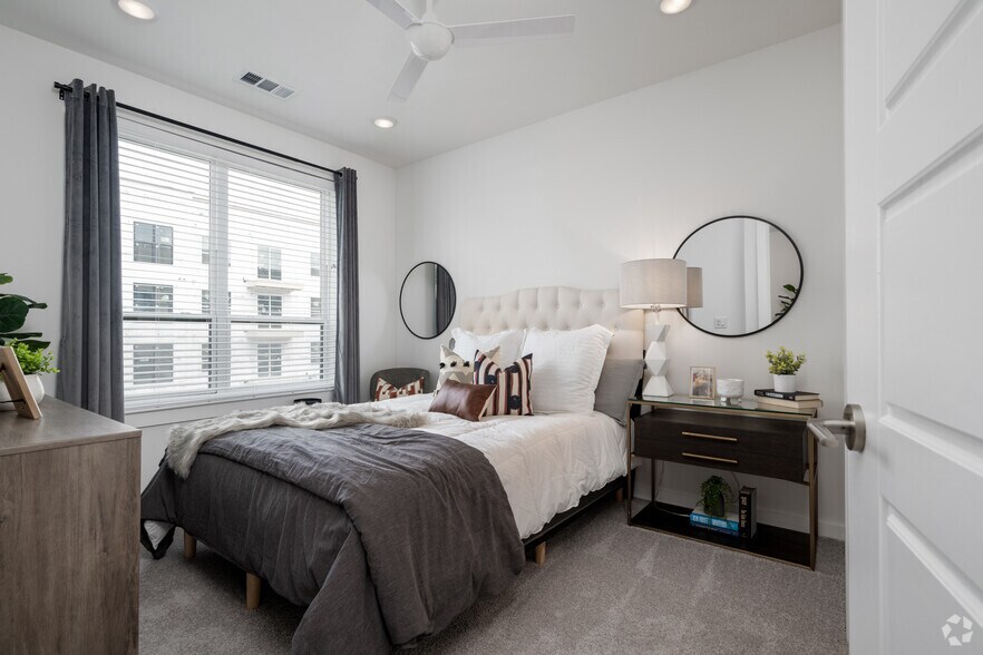 More Photos Of 2832 E Martin Luther King Jr Blvd, Austin Apartments For Lease
