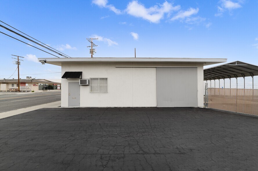 More Photos Of 1247 Brooks St, Ontario Contractor Storage Yard For Lease