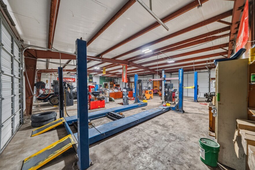 More Photos Of 679 Highway 365, Mayflower Office For Sale