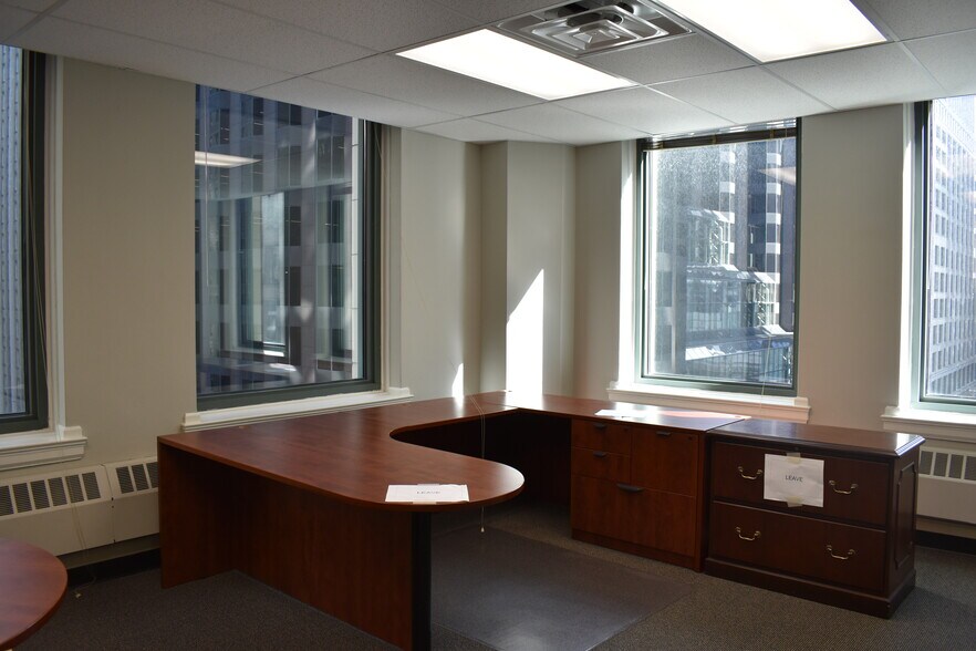 More Photos Of 105 W Madison St, Chicago Office Residential For Lease