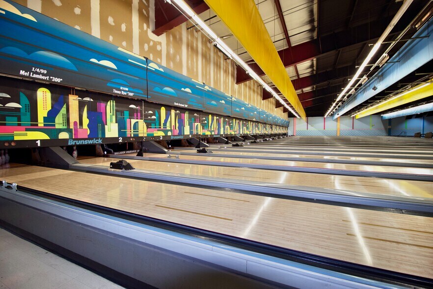 More Photos Of 157 Maple Carriage Dr, Lewisburg Bowling Alley For Sale