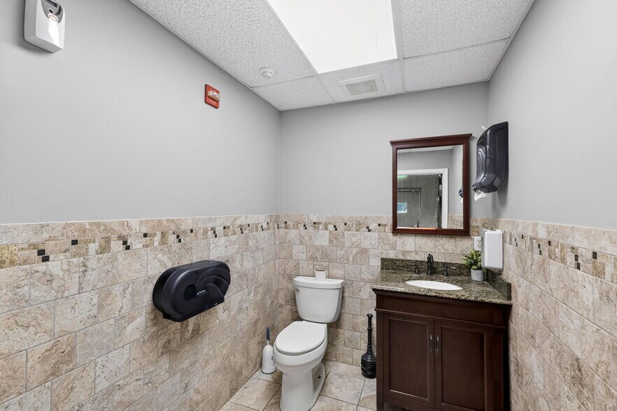 More Photos Of 80 S Mccall Rd, Englewood Office For Sale