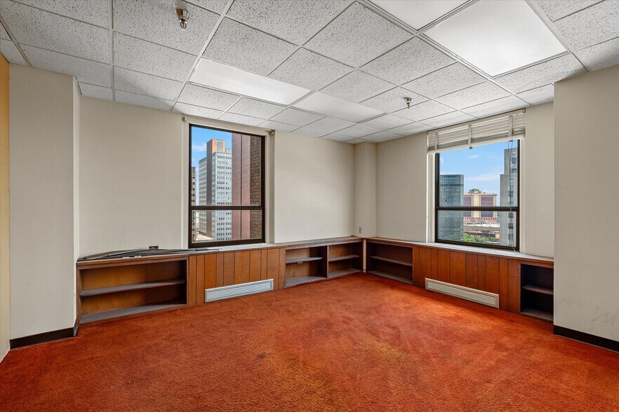 More Photos Of 509 Marshall St, Shreveport Office For Sale
