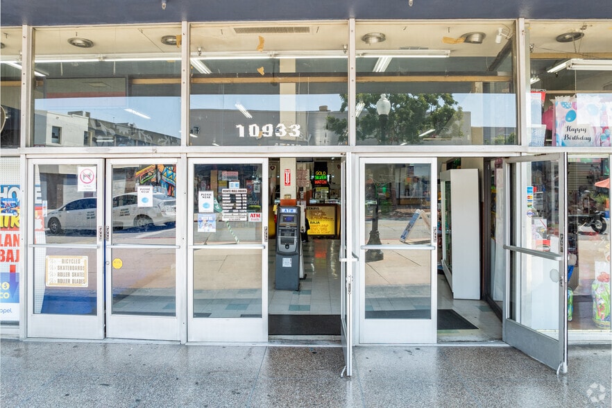More Photos Of 10933 Main St, El Monte General Retail For Lease