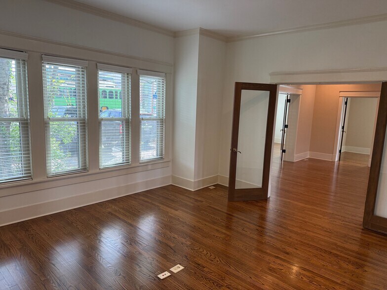 More Photos Of 2110 Blair Blvd, Nashville Office For Sale