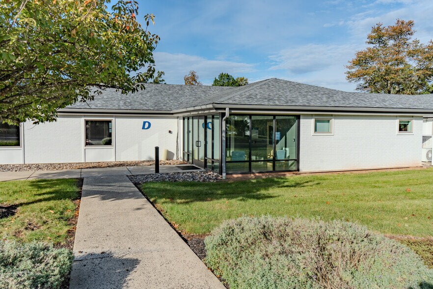 More Photos Of 1001-1019 S Broad St, Lansdale Medical For Lease