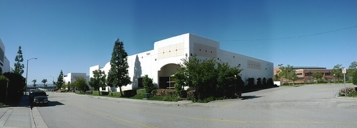 More Photos Of 1261 Mountain View Cir, Azusa Warehouse For Lease