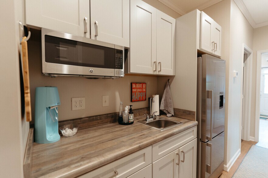 More Photos Of 540 SE Powder Springs St, Marietta Office Residential For Sale
