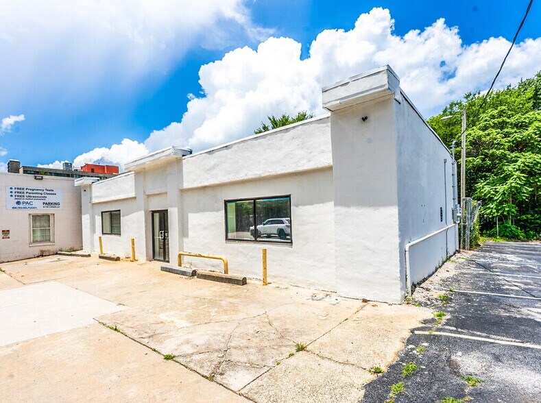 More Photos Of 446 Ralph McGill Blvd NE, Atlanta Office For Sale