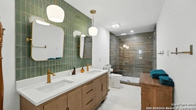 More Photos Of 105 NW River Rd, Martindale Specialty For Sale