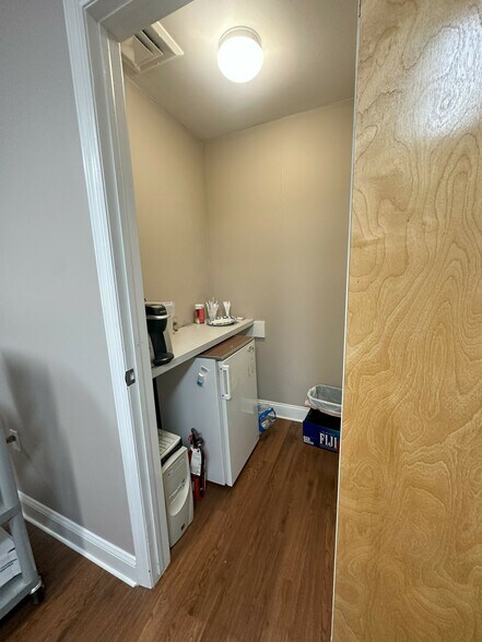 More Photos Of 445 Main St, Center Moriches Medical For Sale