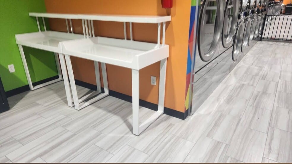 More Photos Of 3935-3945 Eisenhauer Rd, San Antonio Storefront For Sale