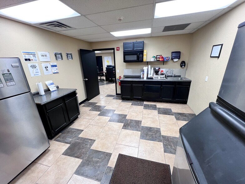 More Photos Of 8100 W Highway 80, Midland Office For Sale