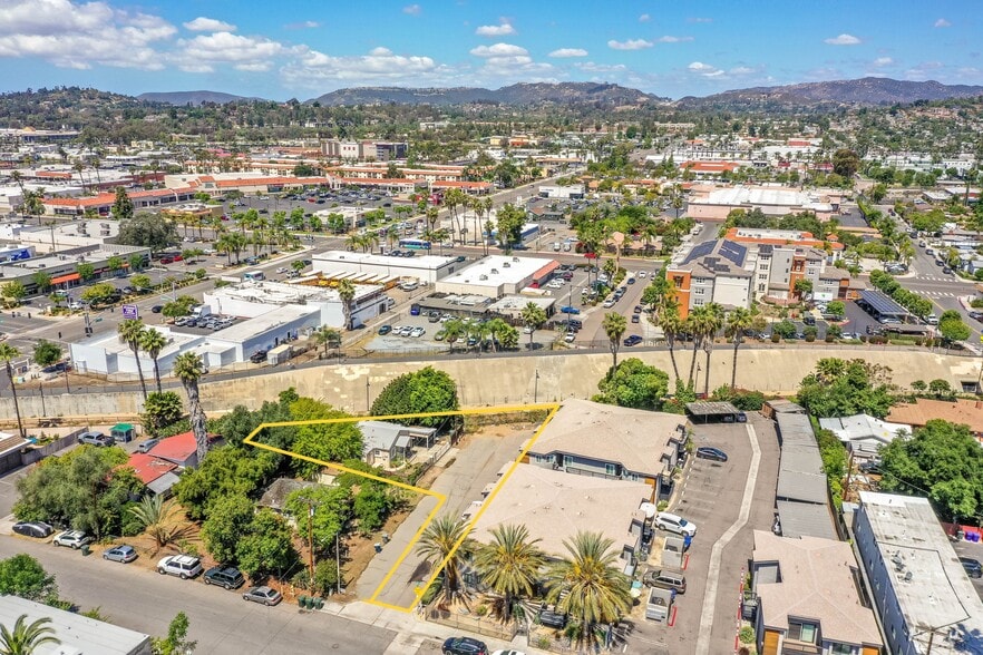 Primary Photo Of 411 Waverly Pl, Escondido Apartments For Sale