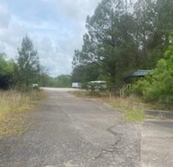More Photos Of 150 Star Rd, Edgefield Warehouse For Sale