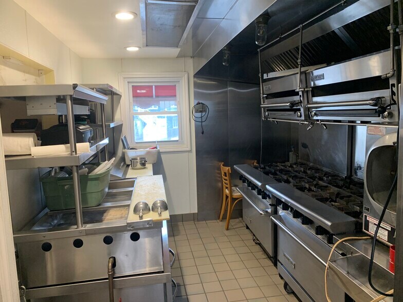 More Photos Of 57 Inlet Dr, Point Pleasant Beach Marina For Sale