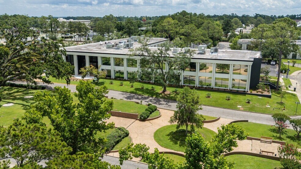 More Photos Of 1321 Executive Center Dr, Tallahassee Office Residential For Lease