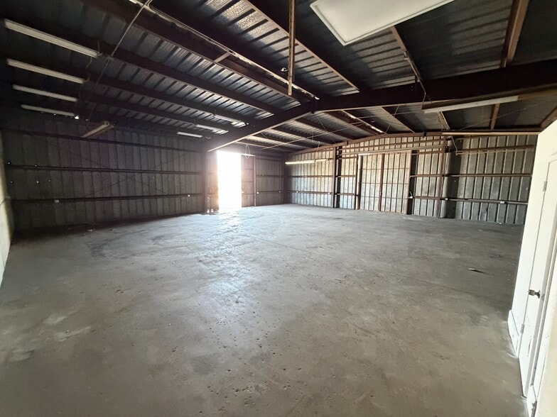 More Photos Of 11050 70th Ave, Seminole Warehouse For Sale