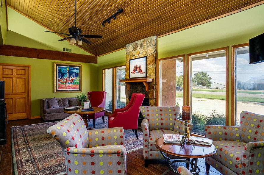 More Photos Of 2603 Browns Ln, Jonesboro Medical For Sale