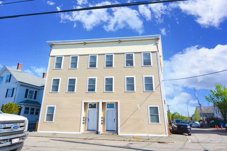 Primary Photo Of 122-126 Felton St, Waltham Apartments For Sale