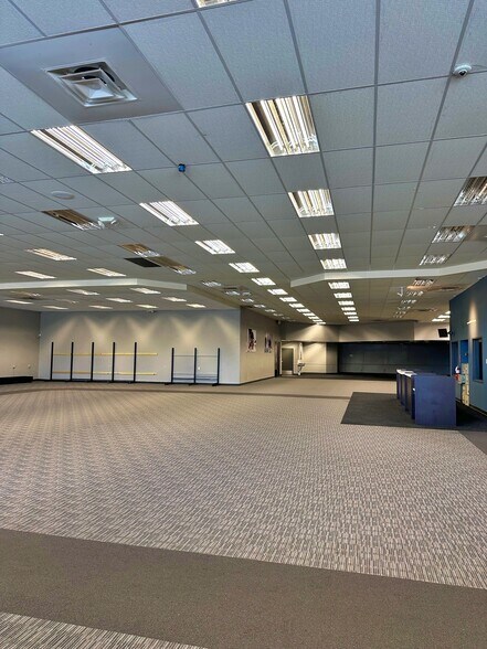 More Photos Of 6507 Massachusetts Ave, New Port Richey Freestanding For Sale