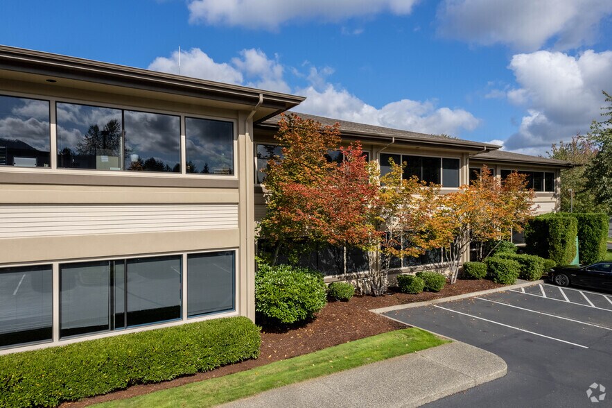 More Photos Of 22500 SE 64th Pl, Issaquah Unknown For Lease