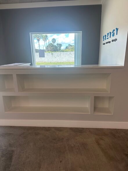 More Photos Of 161 Commerce Rd, Boynton Beach Warehouse For Sale