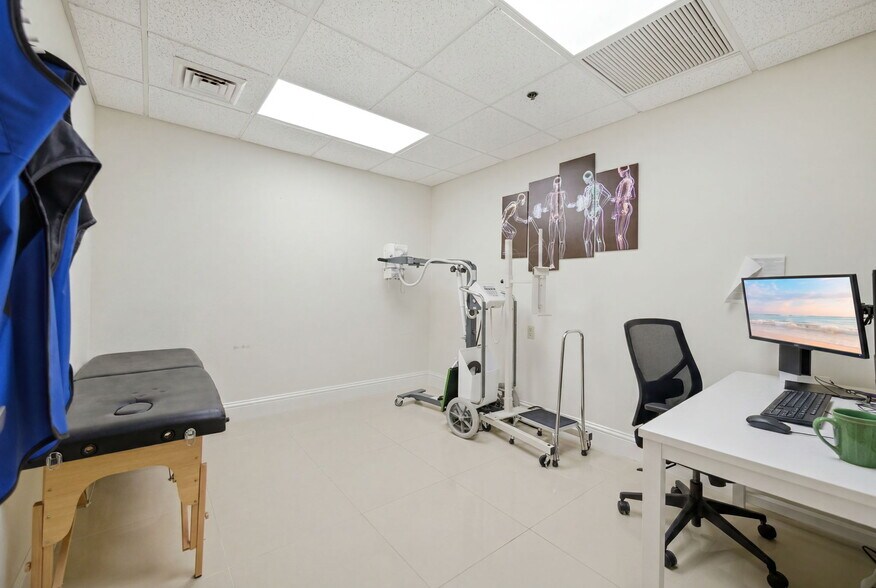 More Photos Of 433 SW 10th St, Ocala Medical For Sale