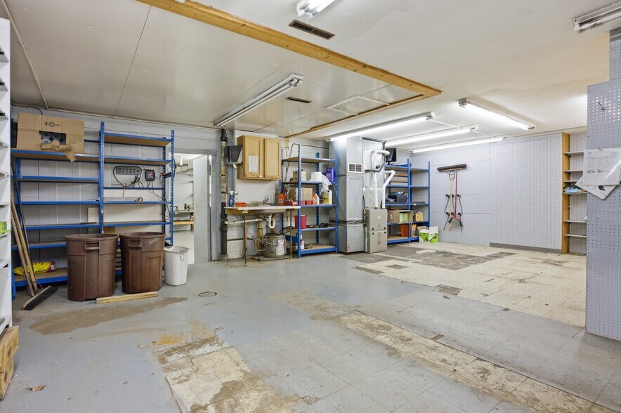 More Photos Of 4150 State Highway 13, Wisconsin Dells Freestanding For Sale